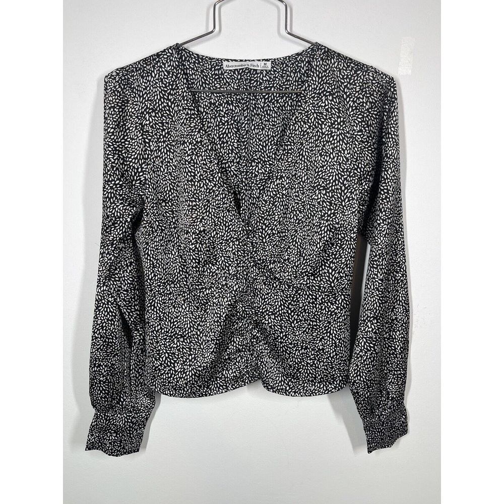 Abercrombie & Fitch Womens Black Print V-Neck Long Sleeve Satin Crop Blouse Med